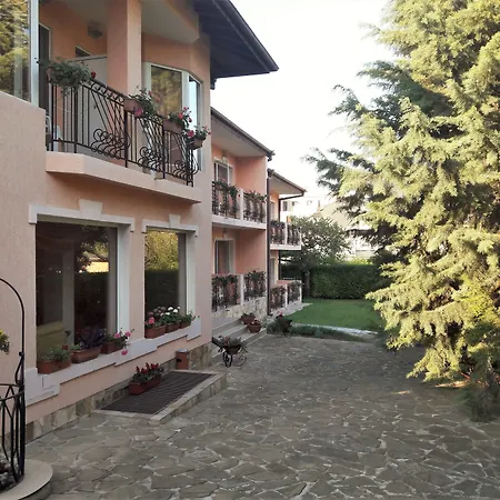 Motivi 3* Sweti Konstantin i Sweta Elena