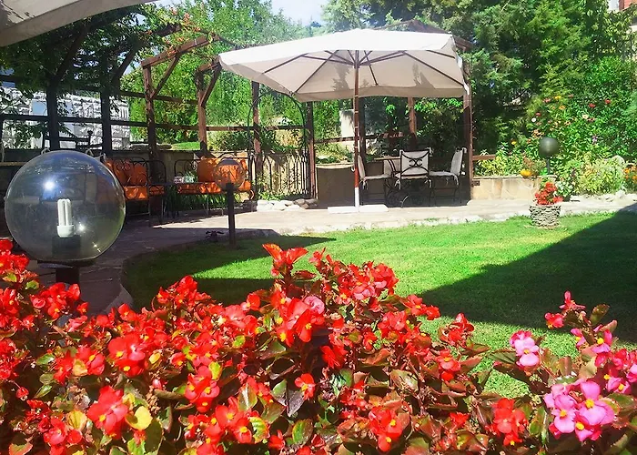 Motivi 3* St Constantin et Helena